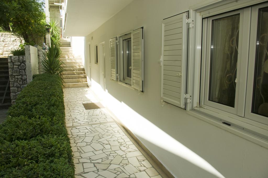 Ivan I Matej Apartments Blace Exterior photo